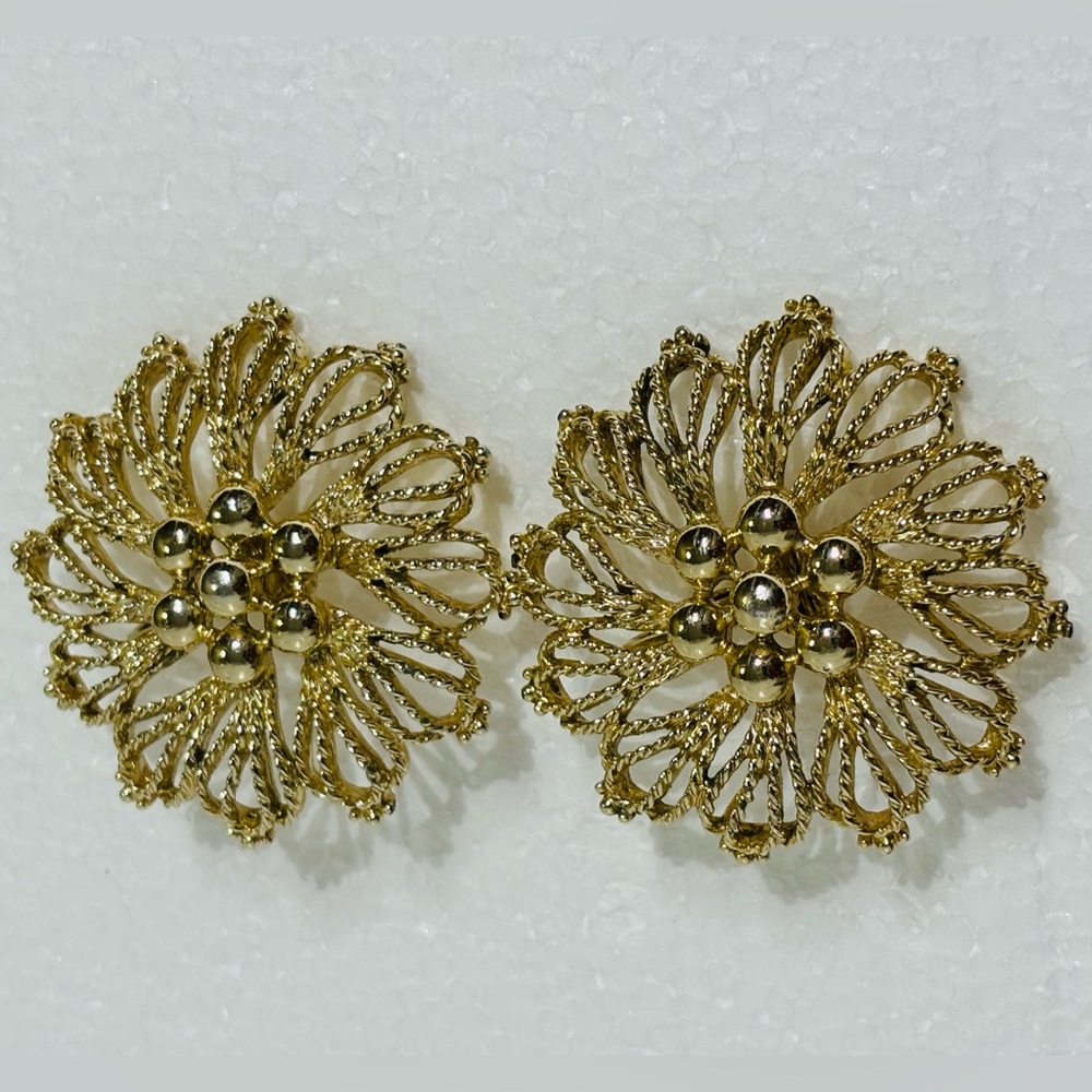 Vintage Emmons Signed Clip on Earrings